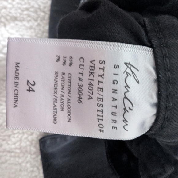 KanCan Chic Black Frayed Hem Jeans - Picture 3 of 3